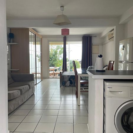 Studio 40M2 Saint Gilles Les Bains Bagian luar foto